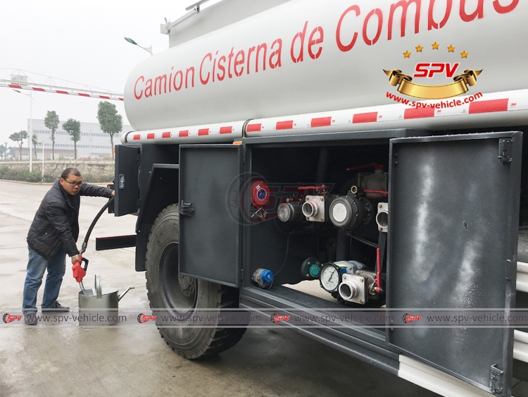 10,000 Litres 4X4 Fuel Tank Truck Siontruk - Test. 10,000 Litres 4X4 Fuel Tank Truck Siontruk - Test.